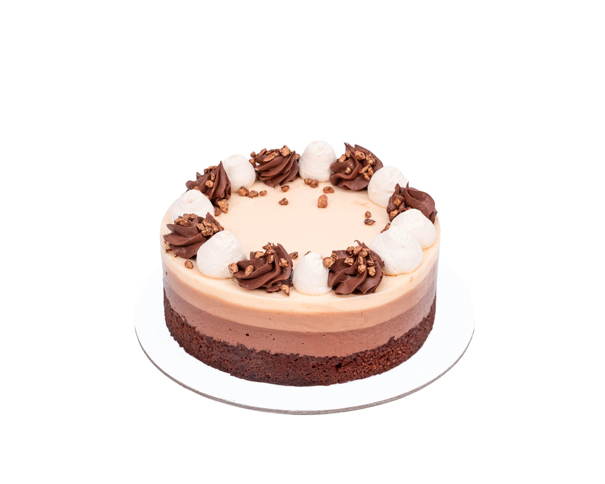Tort mousse cu 3 tipuri de ciocolată